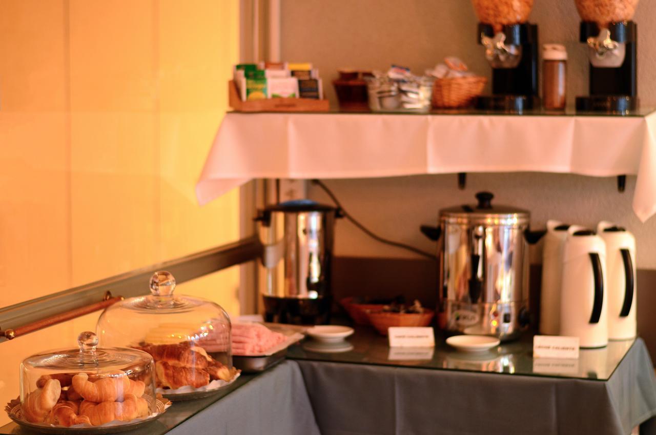 Hotel Huemul General Roca Zewnętrze zdjęcie