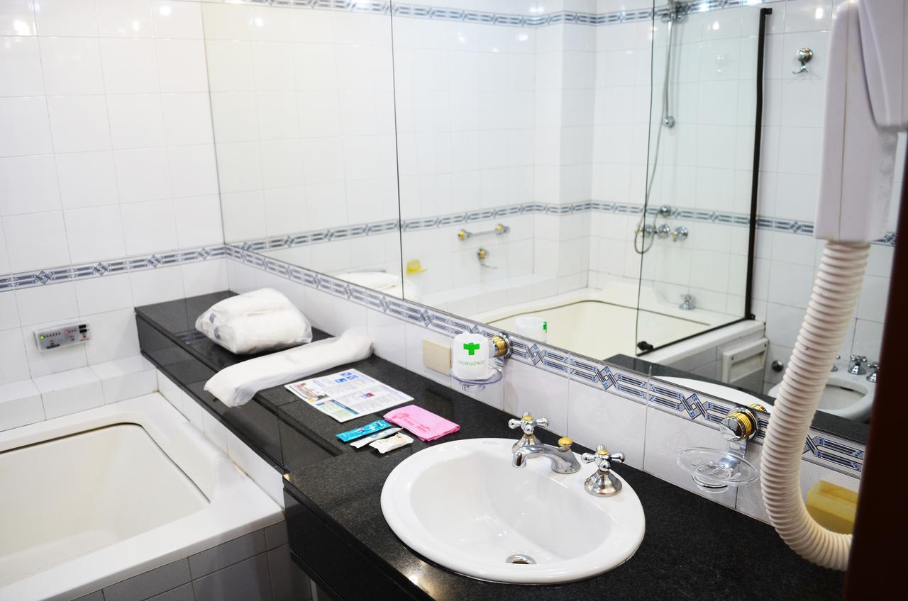Hotel Huemul General Roca Zewnętrze zdjęcie