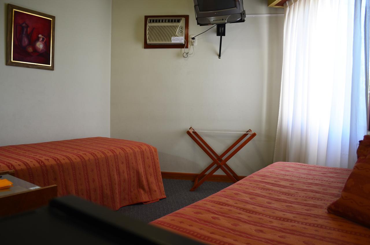 Hotel Huemul General Roca Zewnętrze zdjęcie