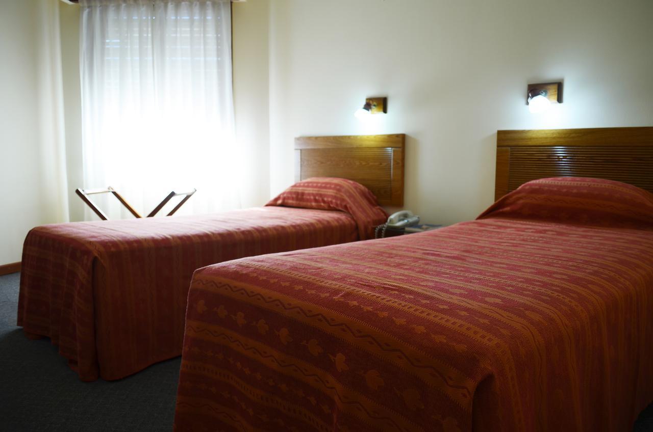 Hotel Huemul General Roca Zewnętrze zdjęcie