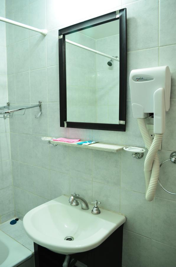 Hotel Huemul General Roca Zewnętrze zdjęcie