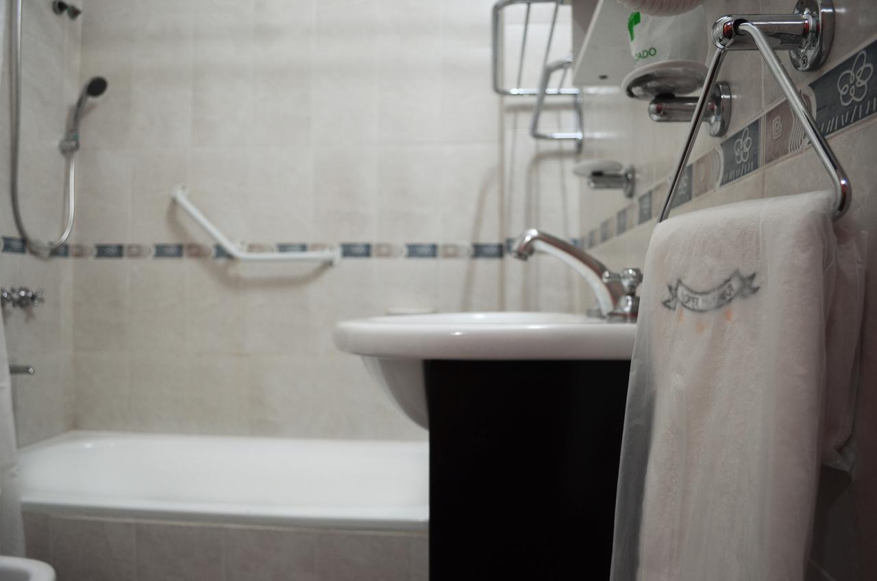 Hotel Huemul General Roca Zewnętrze zdjęcie
